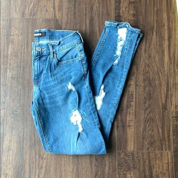 Express Denim - Express Super Skinny Midrise - Distressed
